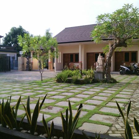 DeKa Homestay Mataram Eksteriør bilde